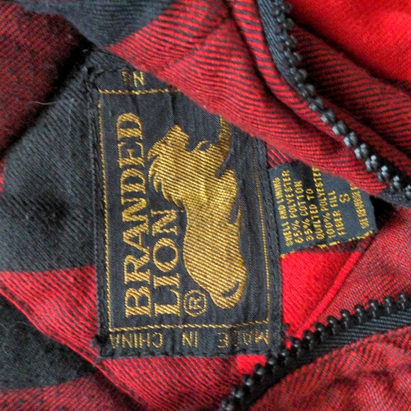 Branded Lion Men's Size Small Flannel Insulated Red and Black Vest - Picture 2 of 7